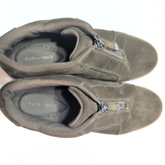 Easy Spirit  Seneeko Suade Olive Green Ankle Boot Women's 10M - Picture 5 of 9